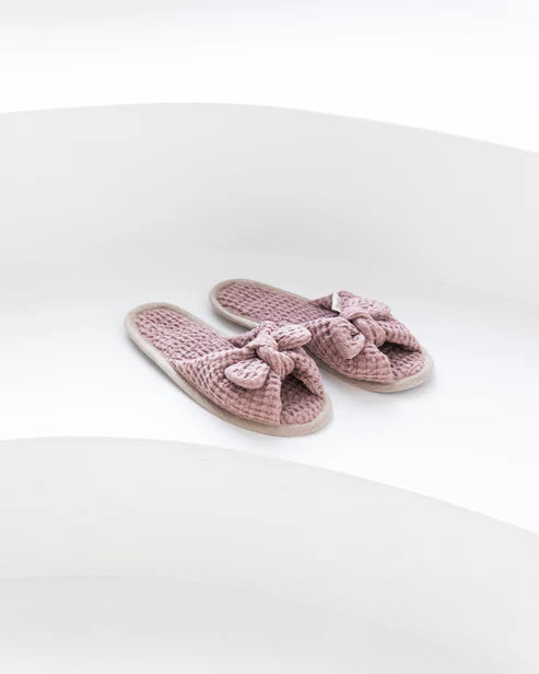 Bow tie waffle linen slippers in Woodrose