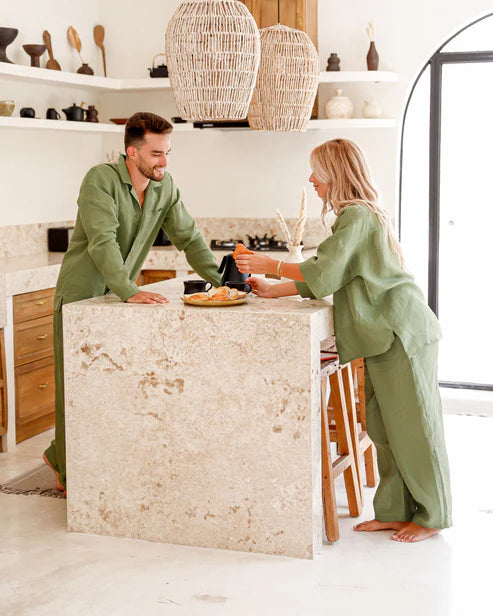 Linen pajama set AVEIRA in Forest green | MagicLinen