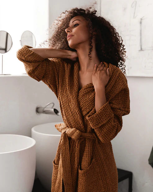 Women's waffle robe in Cinnamon