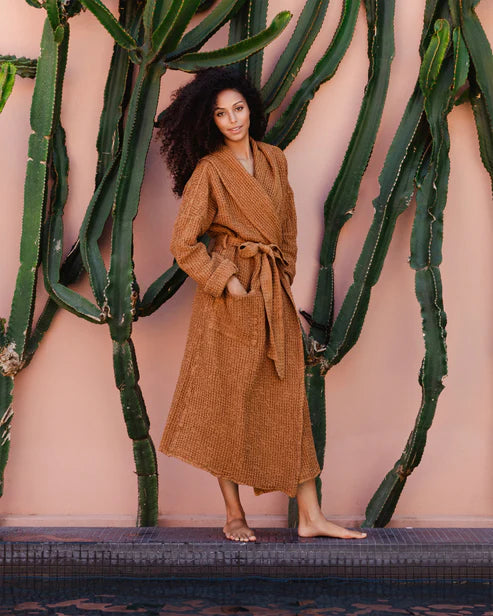 Women's waffle robe in Cinnamon
